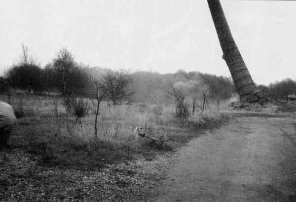 Teglvrksskorstenen sprnges. November 1991 (fot. ukendt).